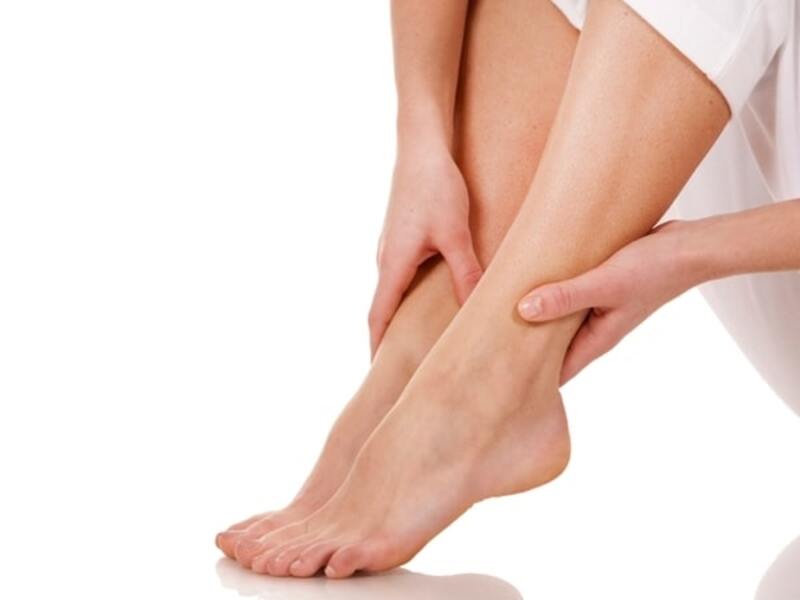 đau nhức trong xương chân là bệnh gì