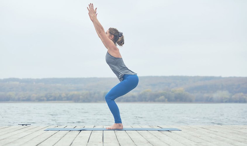 bài tập yoga chữa đau đầu gối