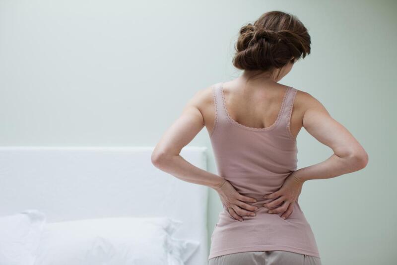 cách làm giảm đau lưng tại nhà