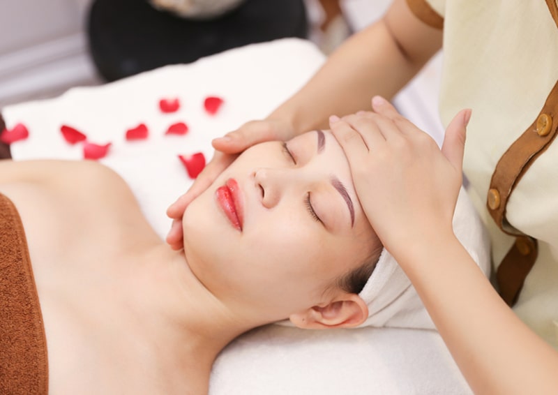 các phương pháp massage mặt