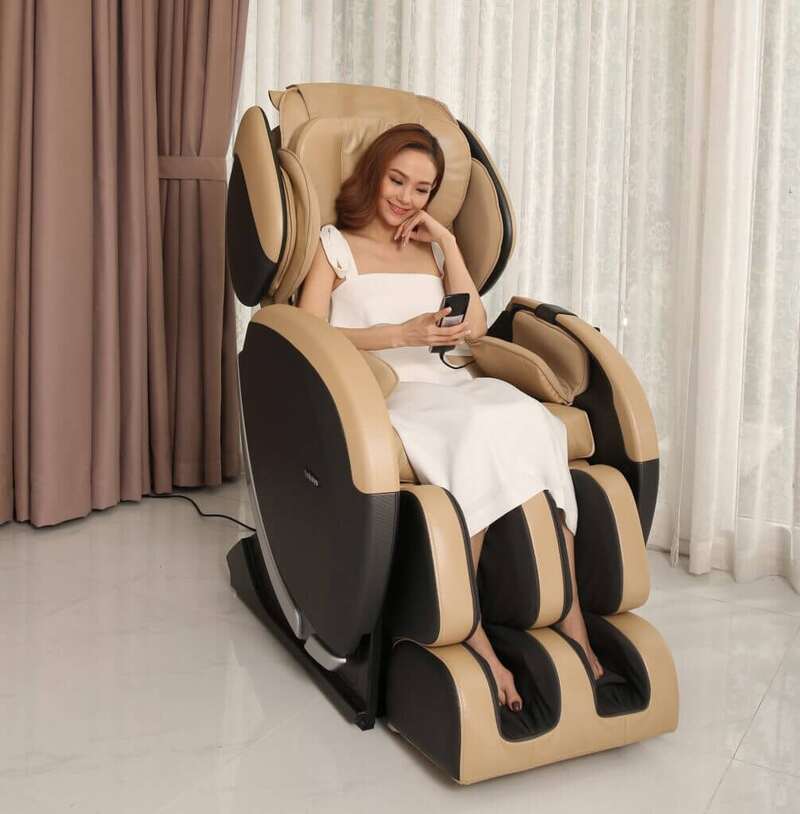 có nên mua ghế massage cho người già không