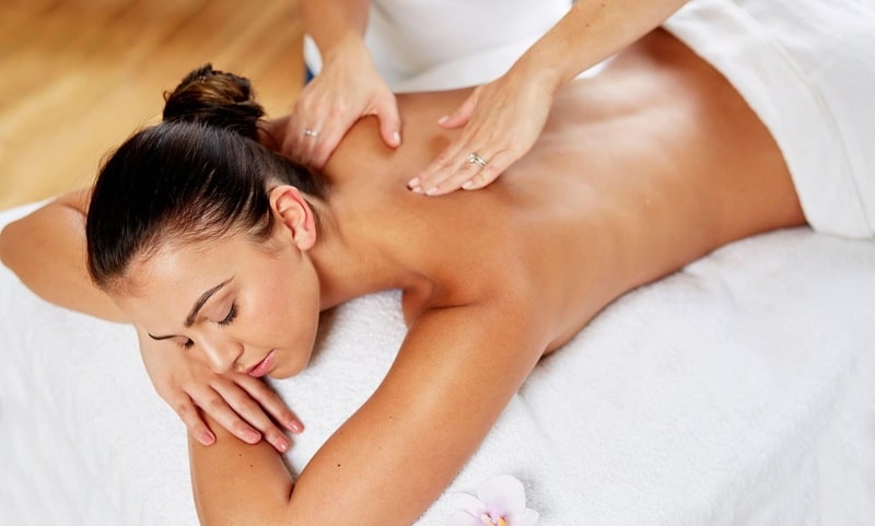 massage theo phương pháp Ấn Độ