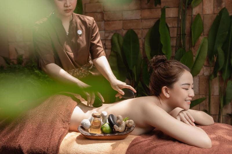 massage trị liệu Bình Tân